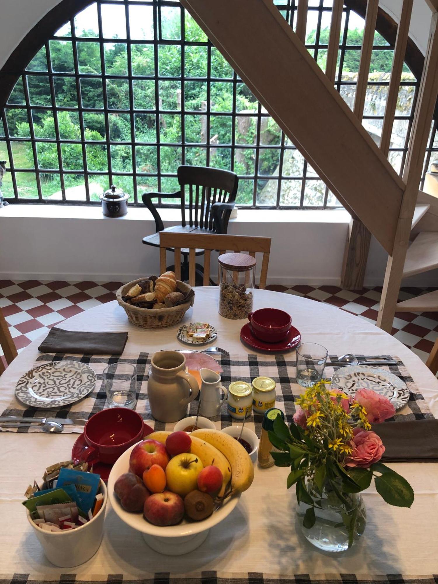 Les Chambres De Mont St Sebastien Soignolles-en-Brie 外观 照片